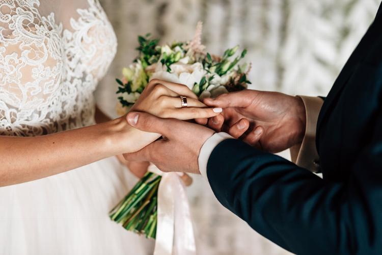 Luxury Wedding on a Budget: Tips to Achieve Elegance for Less Dreaming of an elegant wedding but worried about the costs? You’re not alone. Many couples believe that luxury means spending a fortune, but the truth is, you can have a stunning, memorable day without going over budget. 