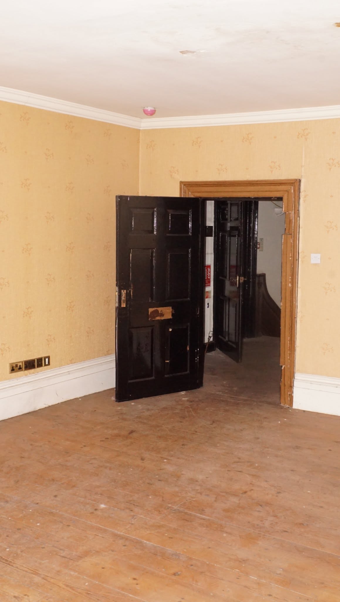 The Judge Melish Maidstone Suite before restoration, showing the original layout