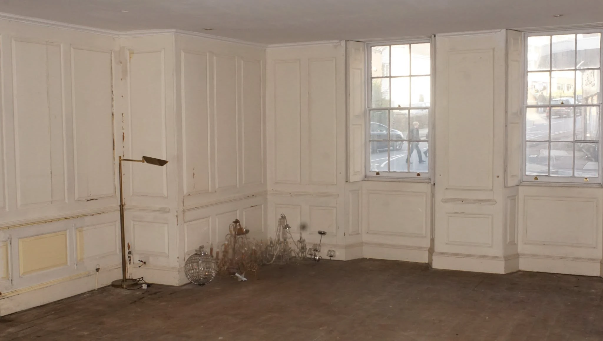 Georgian panelling and mouldings at Stone Court House before restoration